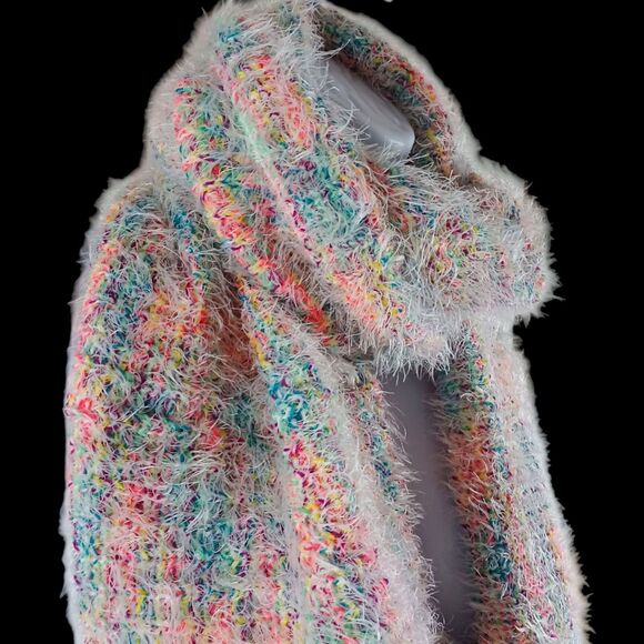 Steve Madden NWT Fuzzy Eyelash Knit Infinity Loop Scarf Pastel Rainbow Soft Cozy - Picture 5 of 10
